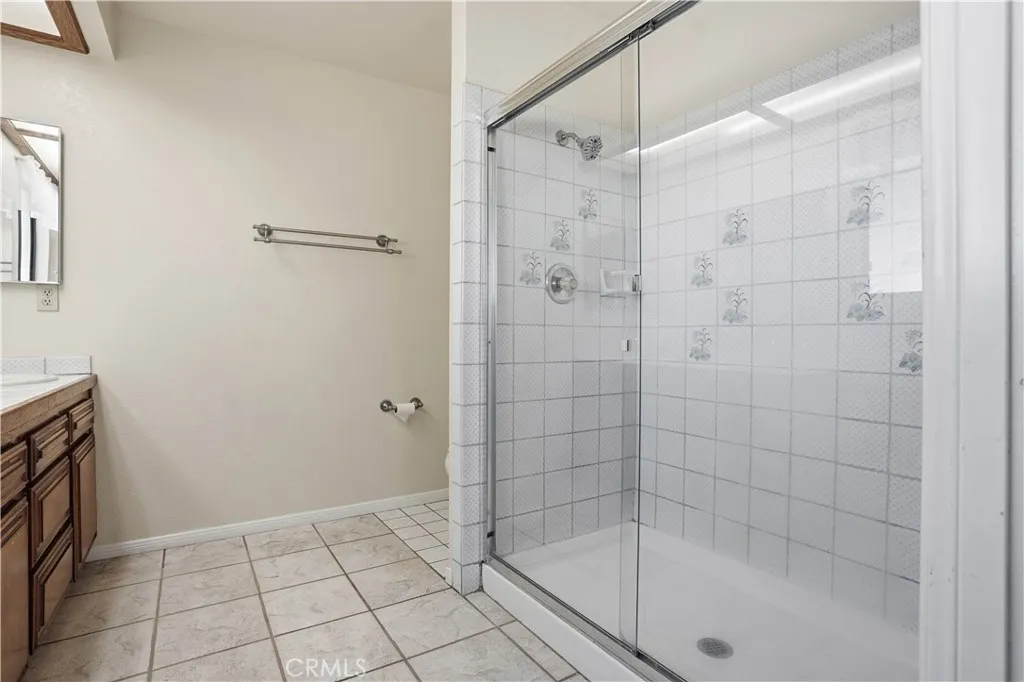 22170 Mustang Court, Canyon Lake, California 92585 home-pic-22